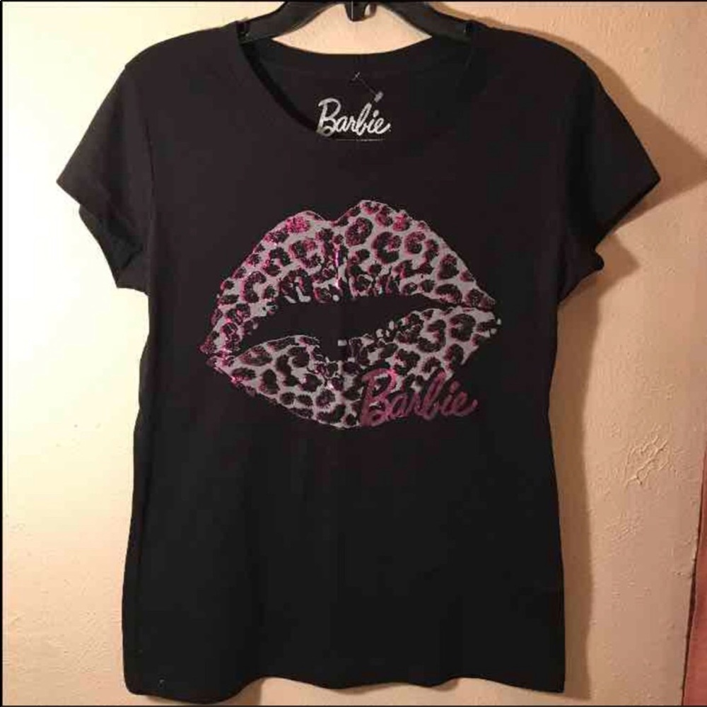 bundle of 3 shirts